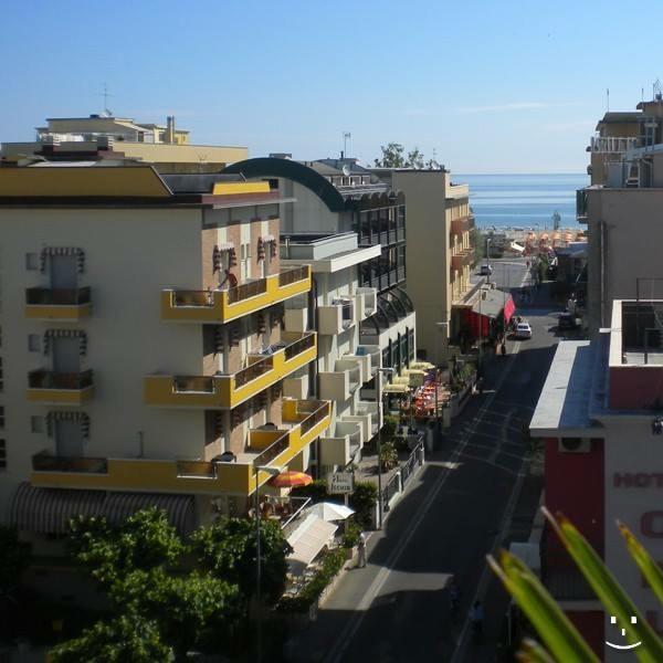 Hotel Nova Dhely Rímini Exterior foto